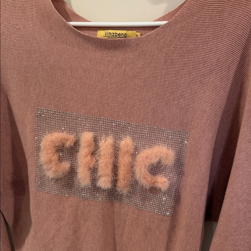 Chic Women's Pink Sweater - Picture 2 of 8